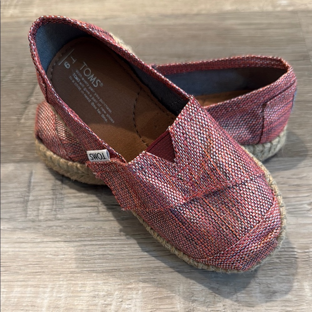Toms Kids Espadrilles in Red and Pink - Size 9